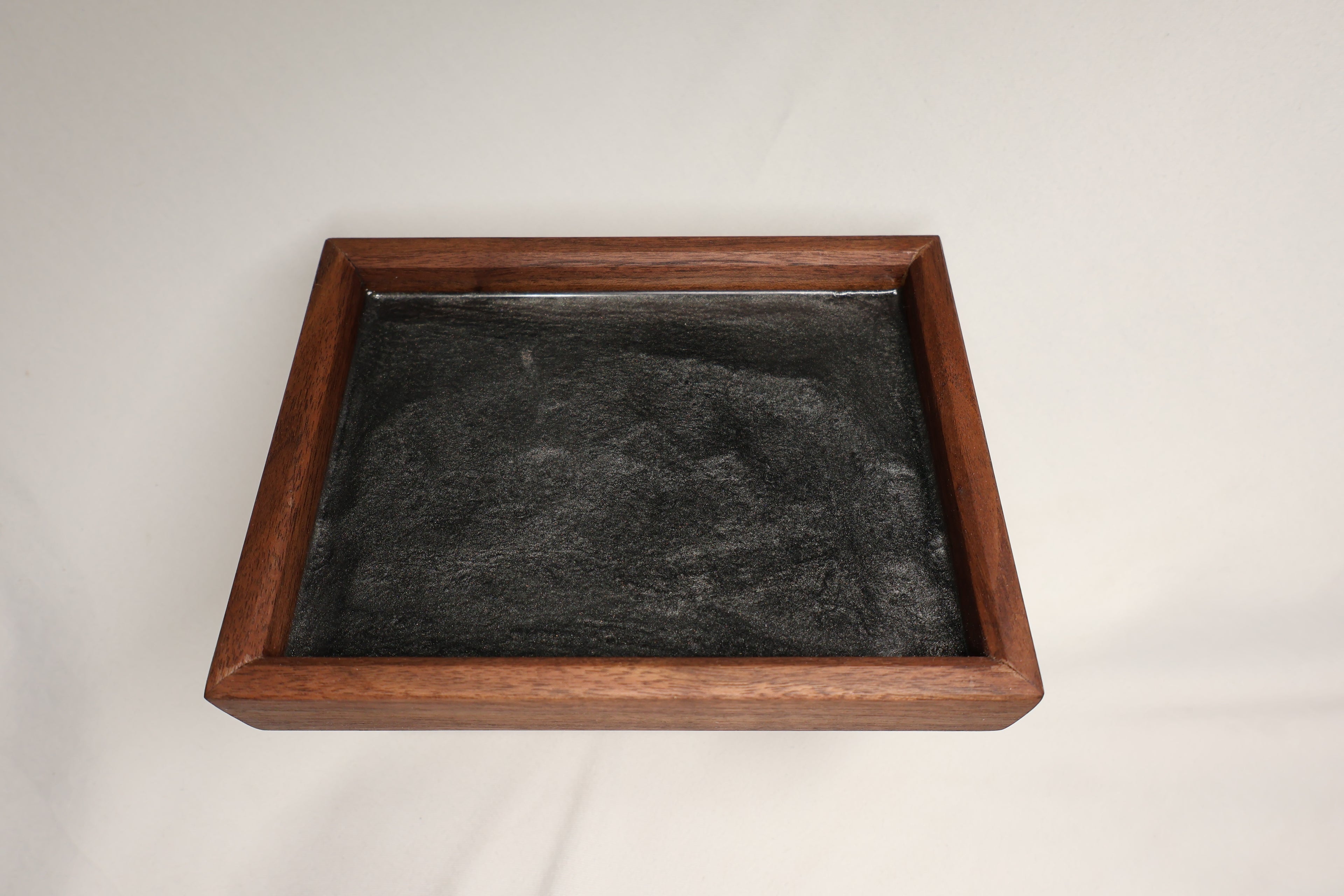 Small Wooden Tray (Walnut/Black)