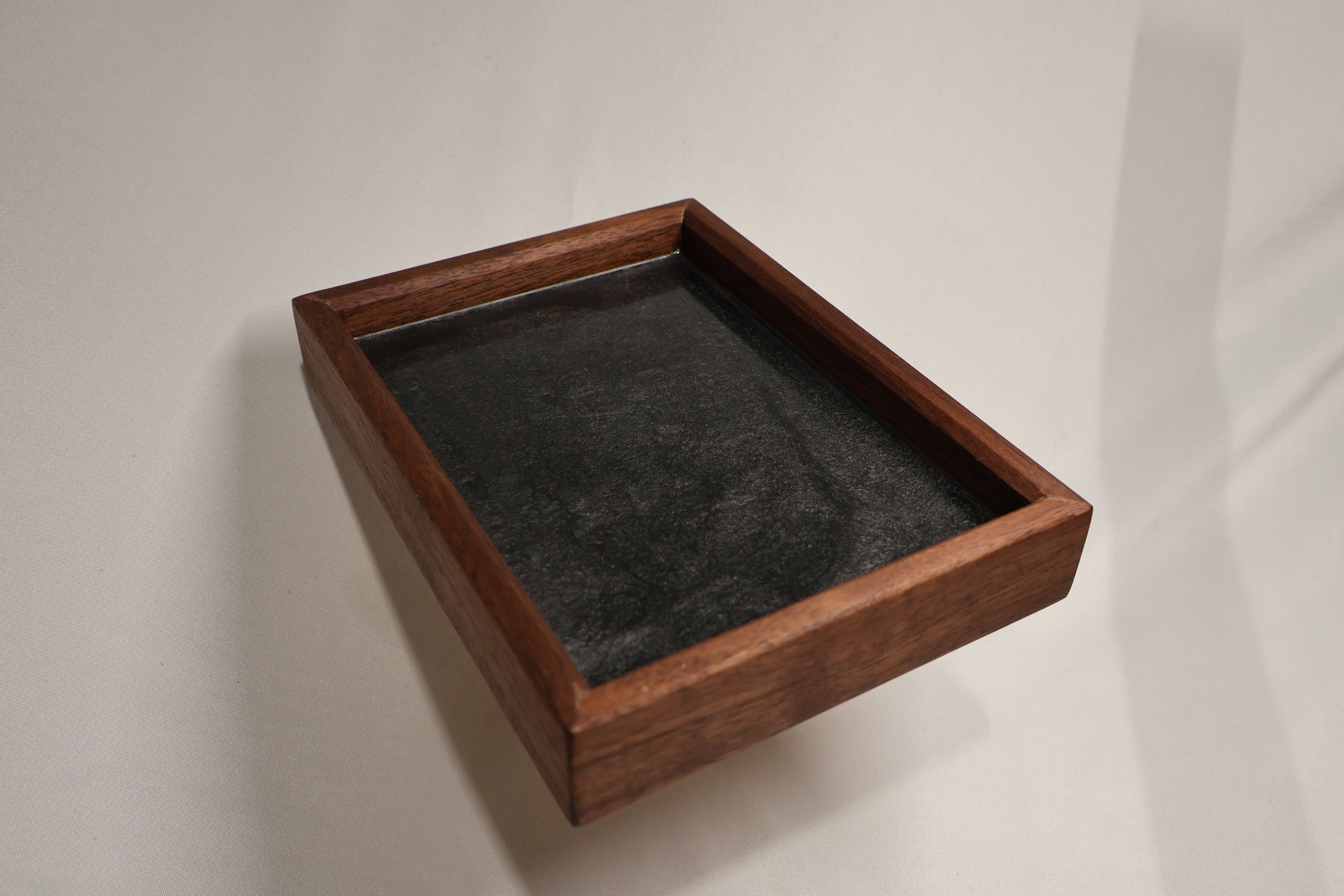 Small Wooden Tray (Walnut/Black)